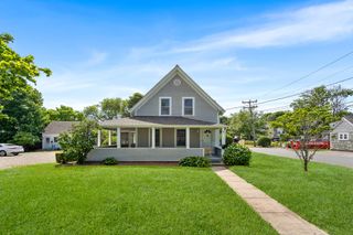 93 Sea Street, Hyannis, MA 02601