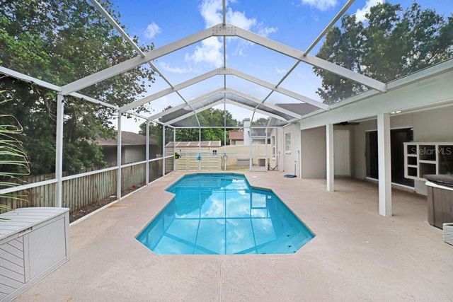 3005 FOLKLORE DRIVE, Valrico, FL 33596
