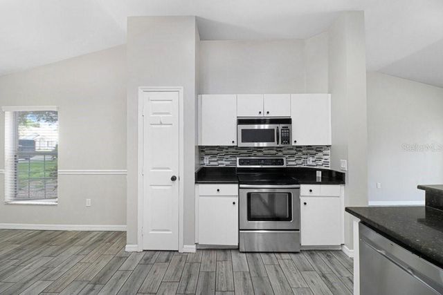 3005 FOLKLORE DRIVE, Valrico, FL 33596