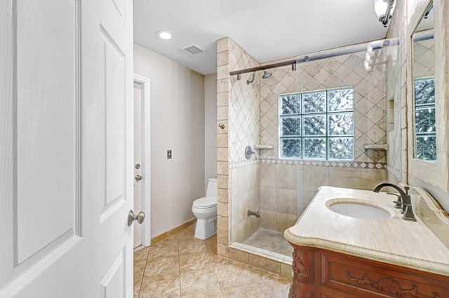 3005 FOLKLORE DRIVE, Valrico, FL 33596