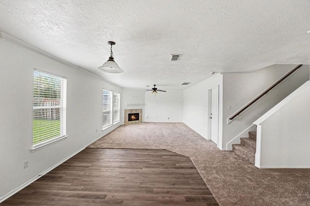 2611 Feather Green Trail, Fresno, TX 77545