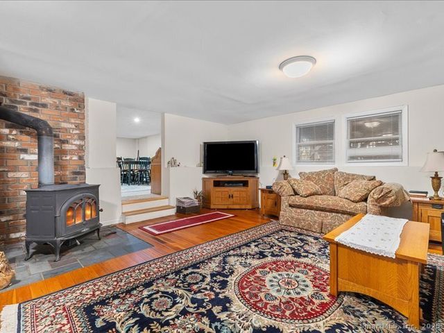 73 Airline Road, Clinton, CT 06413