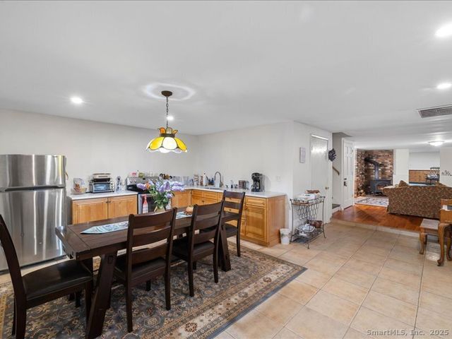 73 Airline Road, Clinton, CT 06413