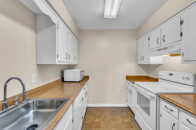 2116 Hobbs Rd Apt N19, Nashville, TN 37215