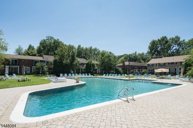 320 South St 16C, Morristown Town, NJ 07960