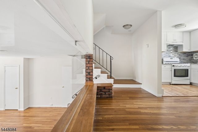 320 South St 16C, Morristown Town, NJ 07960