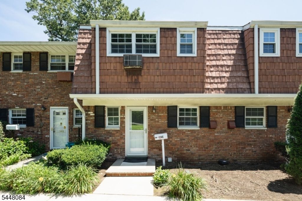 320 South St 16C, Morristown Town, NJ 07960