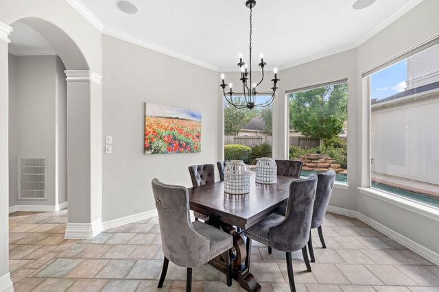 70 Blooming Grove Lane, Houston, TX 77077