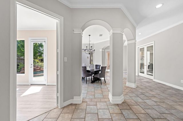 70 Blooming Grove Lane, Houston, TX 77077