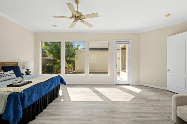 70 Blooming Grove Lane, Houston, TX 77077