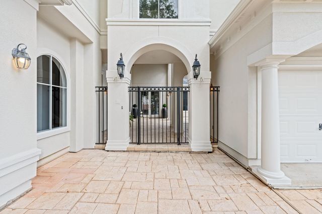 70 Blooming Grove Lane, Houston, TX 77077