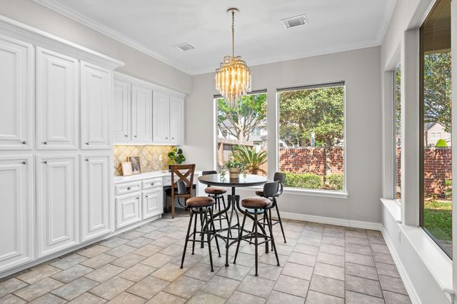 70 Blooming Grove Lane, Houston, TX 77077