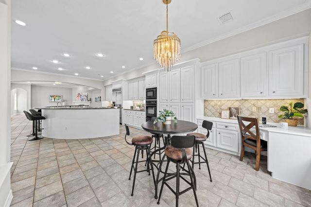 70 Blooming Grove Lane, Houston, TX 77077