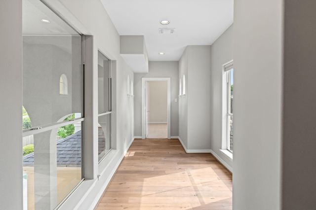 70 Blooming Grove Lane, Houston, TX 77077