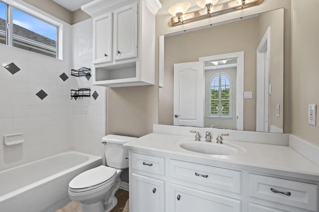 70 Blooming Grove Lane, Houston, TX 77077