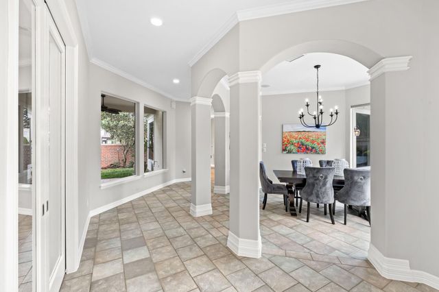 70 Blooming Grove Lane, Houston, TX 77077