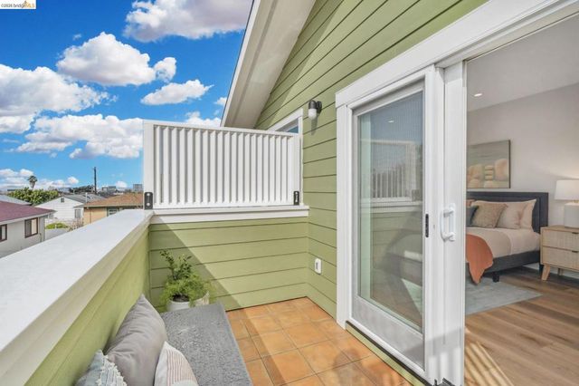 667 & 667A Alcatraz Ave, Oakland, CA 94609