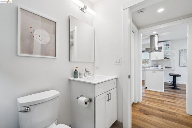 667 & 667A Alcatraz Ave, Oakland, CA 94609