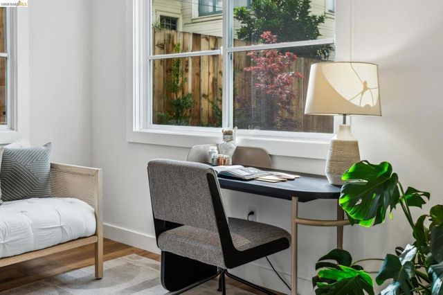 667 & 667A Alcatraz Ave, Oakland, CA 94609