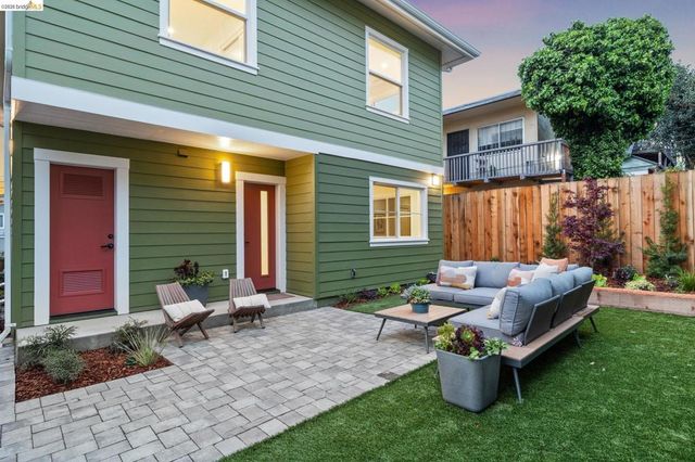 667 & 667A Alcatraz Ave, Oakland, CA 94609