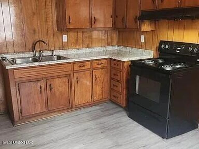 566 Hewlett Road, Memphis, TN 38109