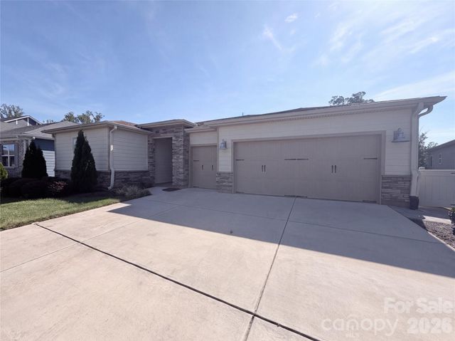 5989 Pier Drive, Denver, NC 28037