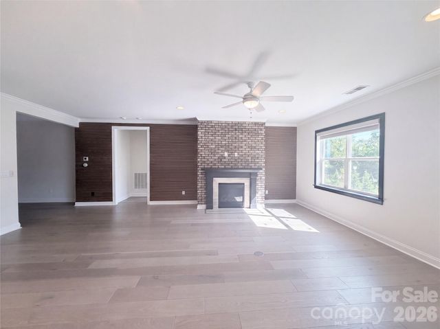 5989 Pier Drive, Denver, NC 28037