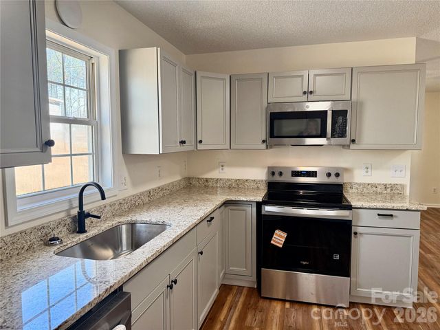 3937 Acron Lane, Maiden, NC 28650