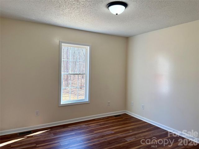 3937 Acron Lane, Maiden, NC 28650