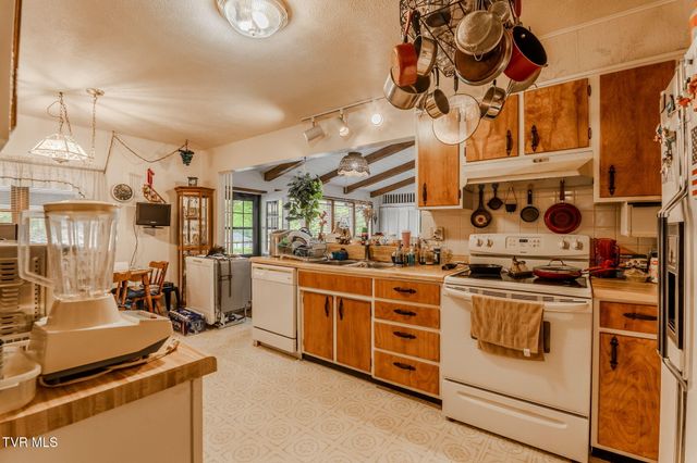 114 Sycamore Drive, Rogersville, TN 37857