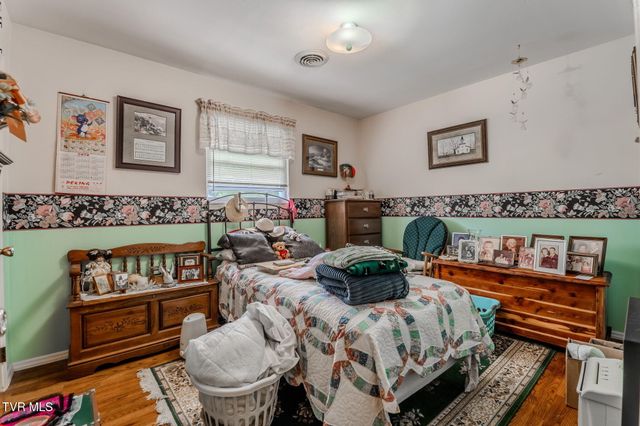 114 Sycamore Drive, Rogersville, TN 37857