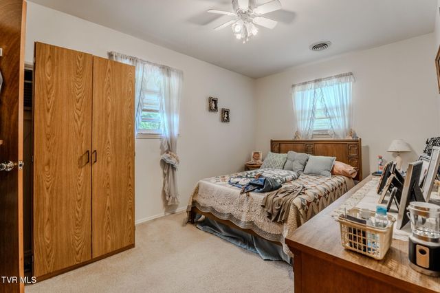 114 Sycamore Drive, Rogersville, TN 37857