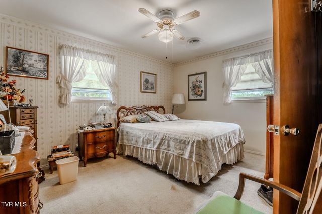 114 Sycamore Drive, Rogersville, TN 37857