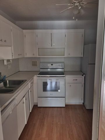110 Stratford, West Palm Beach, FL 33417