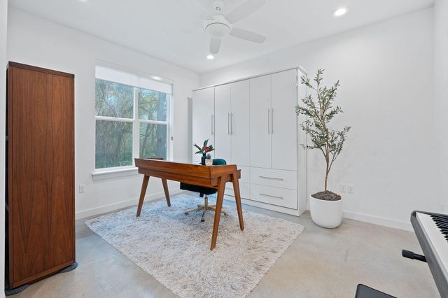 3001 Del Curto RD 10, Austin, TX 78704