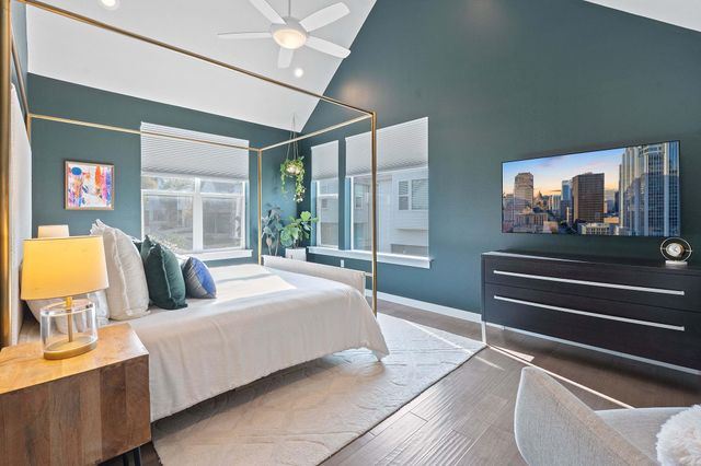 3001 Del Curto RD 10, Austin, TX 78704