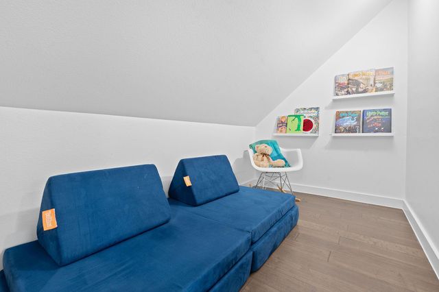 3001 Del Curto RD 10, Austin, TX 78704