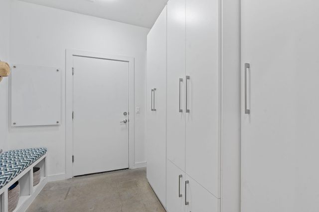 3001 Del Curto RD 10, Austin, TX 78704