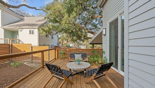 3001 Del Curto RD 10, Austin, TX 78704