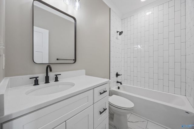 17182 Red Hill Road, Athens, AL 35611