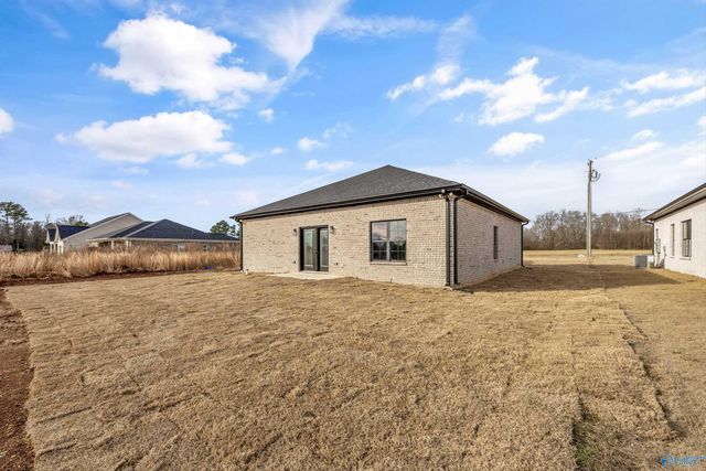 17182 Red Hill Road, Athens, AL 35611