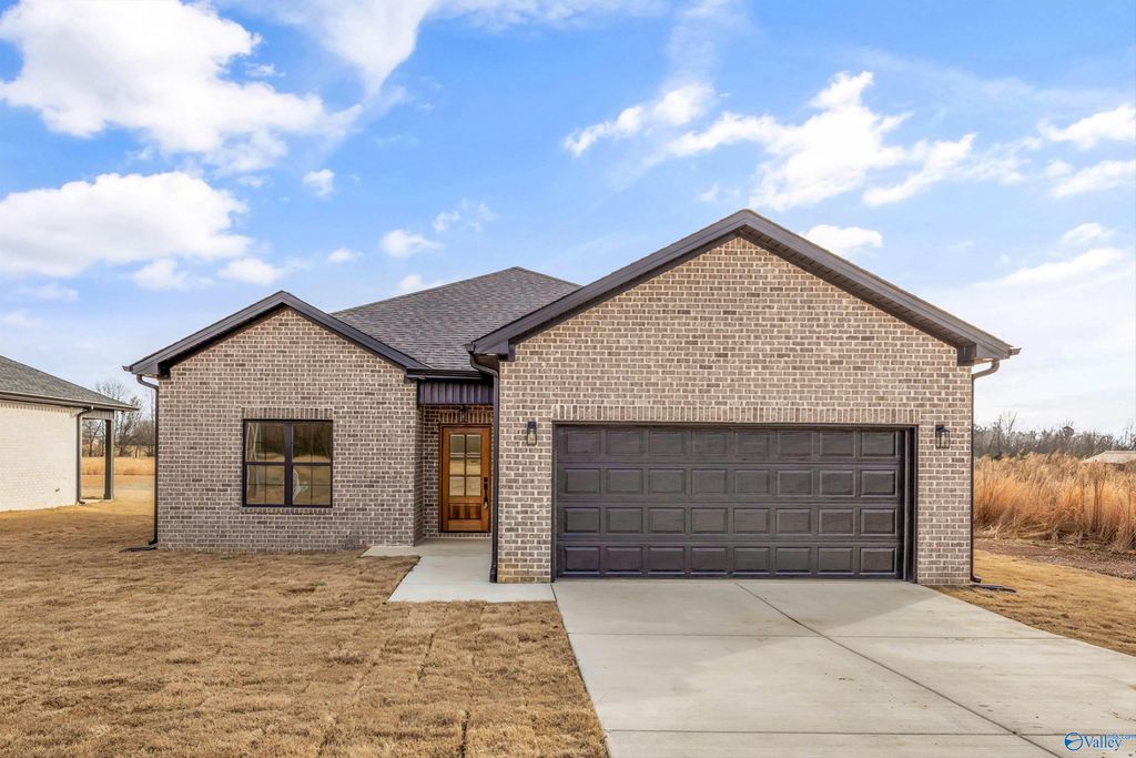 17182 Red Hill Road, Athens, AL 35611