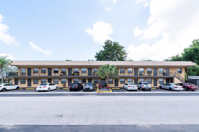 1150 NE 17TH Court 15, Fort Lauderdale, FL 33305