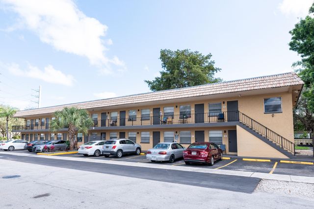 1150 NE 17TH Court 15, Fort Lauderdale, FL 33305