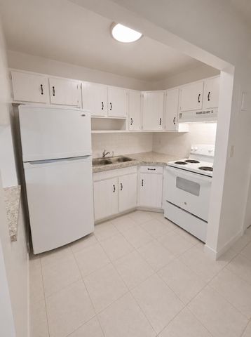 1150 NE 17TH Court 15, Fort Lauderdale, FL 33305