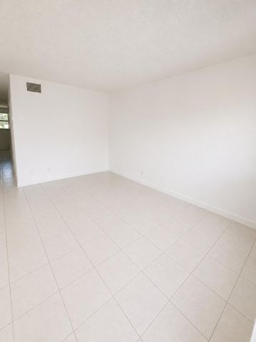 1150 NE 17TH Court 15, Fort Lauderdale, FL 33305