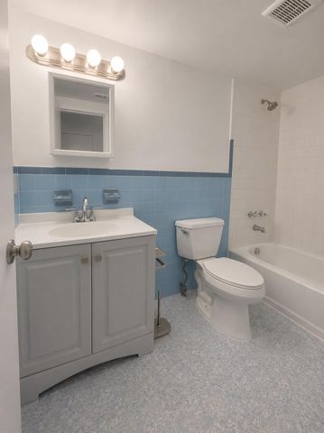 1150 NE 17TH Court 15, Fort Lauderdale, FL 33305