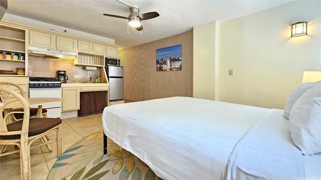 134 Kapahulu Avenue 801, Honolulu, HI 96815