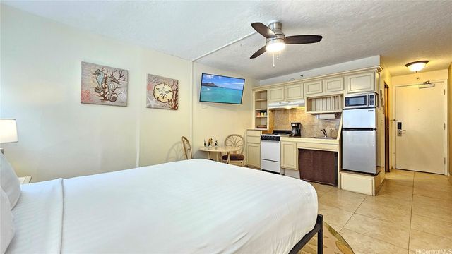 134 Kapahulu Avenue 801, Honolulu, HI 96815