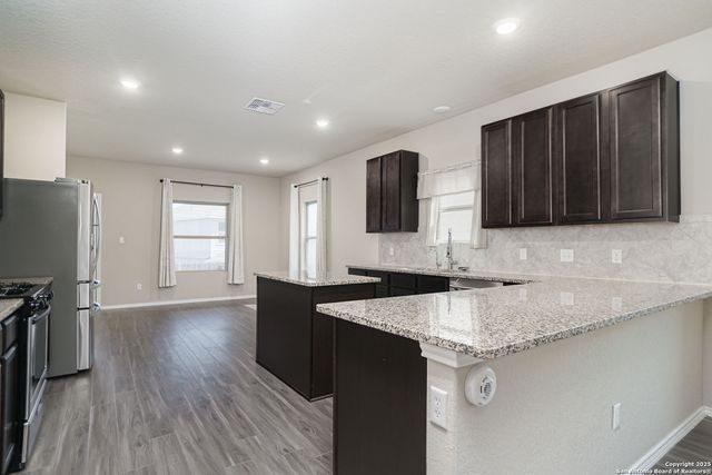 5510 daniel, St Hedwig, TX 78152